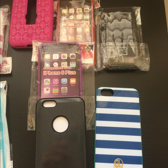 Phone covers - Picture 1 of 8